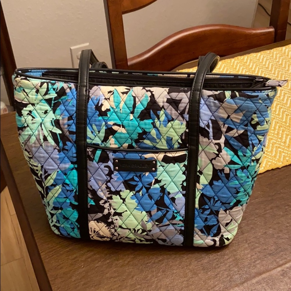 Vera Bradley multi colored tote bag